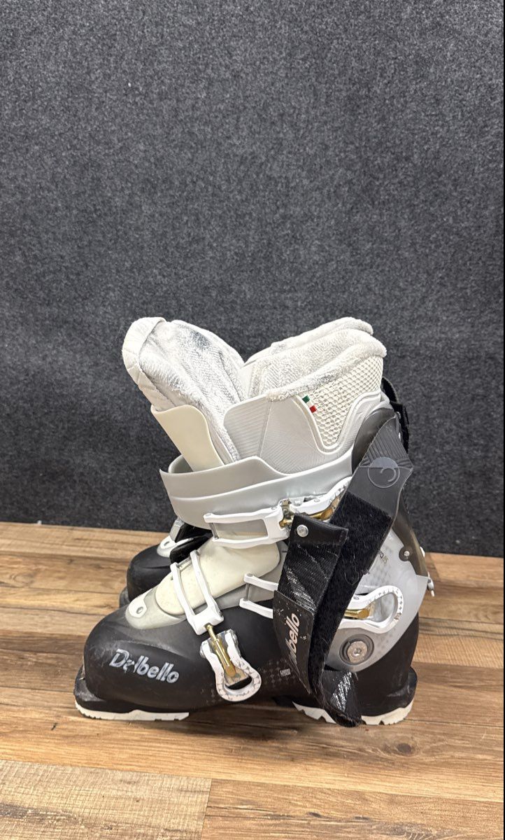 Dalbello Kyra 85 Womens All Mountain Ski Boots Mondo 25.5 Black Silver