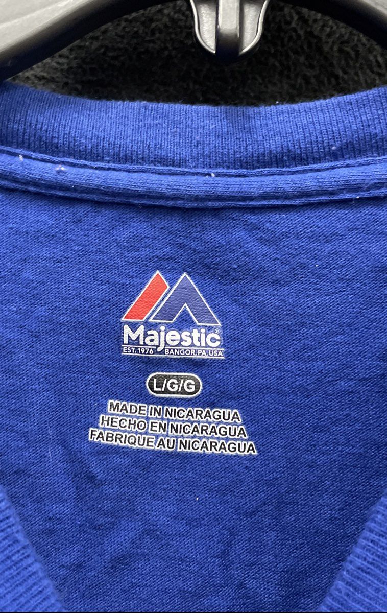 Majestic Men's Chicago Cubs Royal Blue 2016 NL Champions Raise The Flag Shirt L