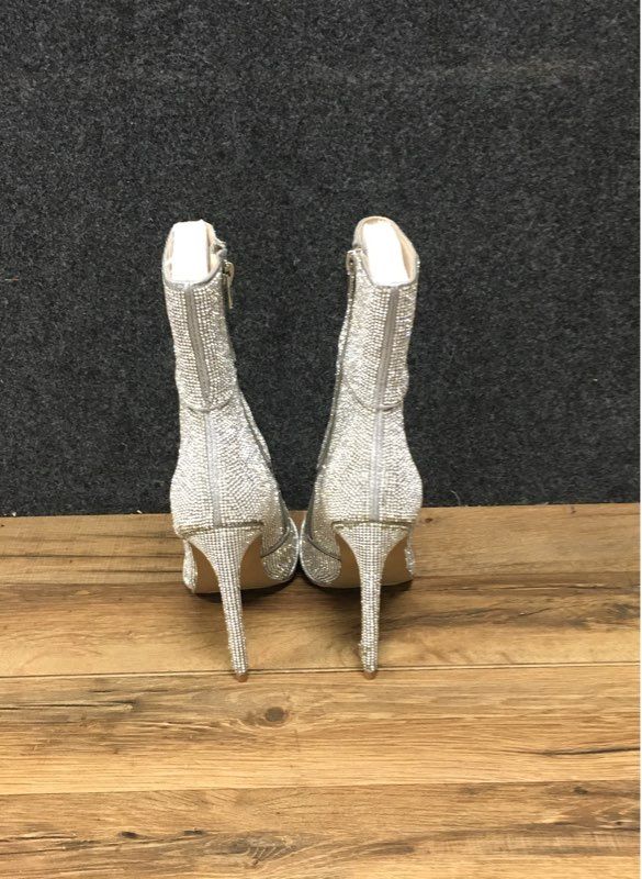 Steve Madden Winona Silver Rhinestone Pointed Toe Stiletto Ankle Boots Size 6