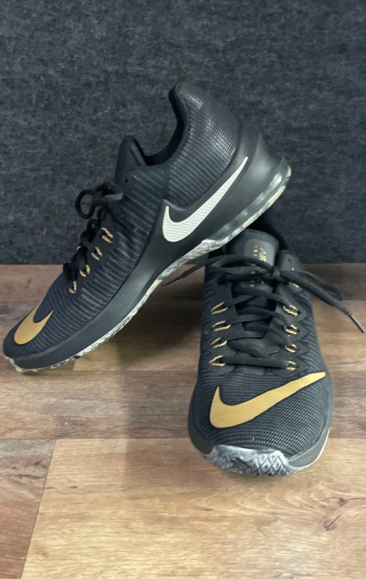 Nike Air Max Infuriate 2 Low Black Metallic Gold Basketball Shoes Size 9.5