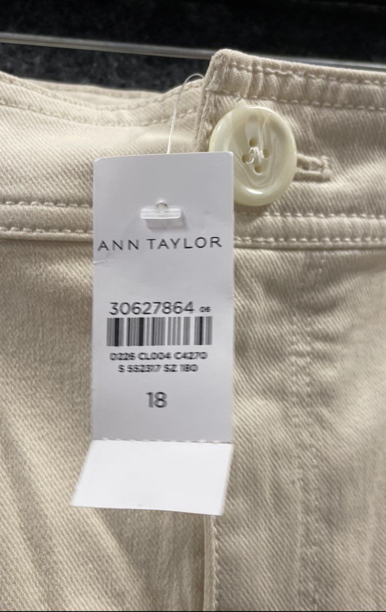 Ann Taylor Women's Beige High Rise Wide Leg Cropped Pants Sz 18 NWT