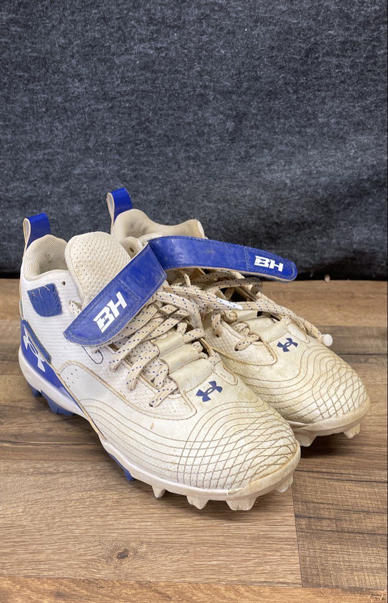 Under Armour Harper 7 White Blue Baseball Cleats Youth Size 4Y