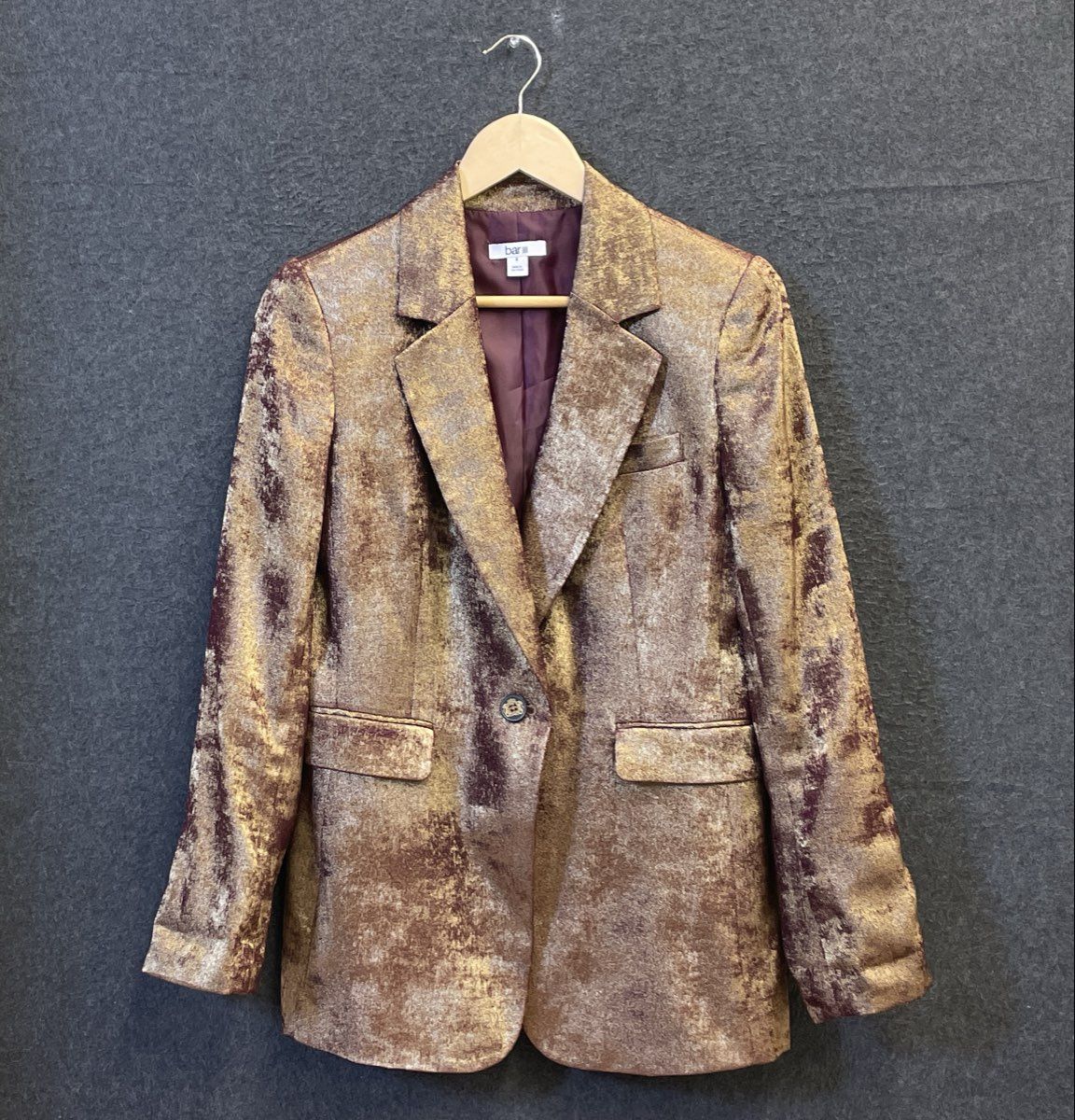 Bar III Women's Blazer Metallic Gold Burgundy Distressed Crest Button Sz 6