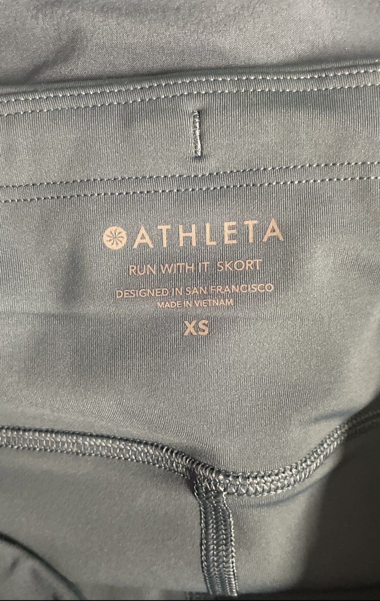 Athleta Women's Run With It Skort Purple Perforated Athletic Skirt Sz XS