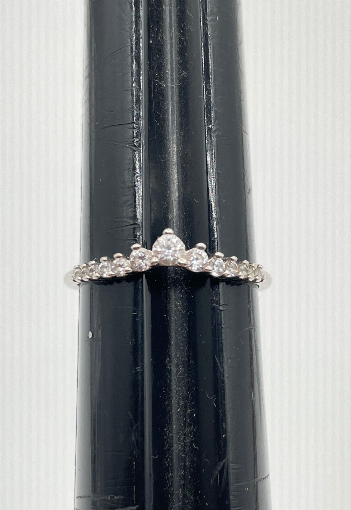 925 Sterling Silver Cubic Zirconia Curved Contour Chevron Ring 1.4g