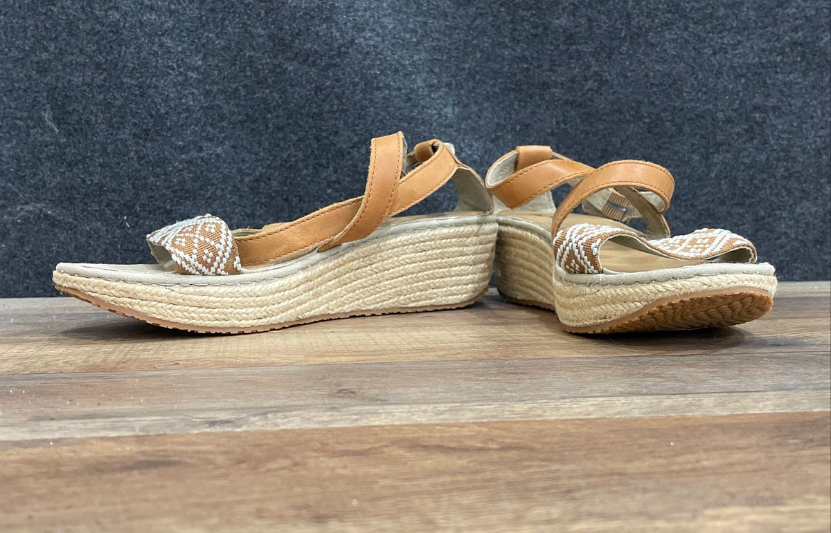 Eddie Bauer Tan Brown Woven Espadrille Wedge Sandals Women's Size 9