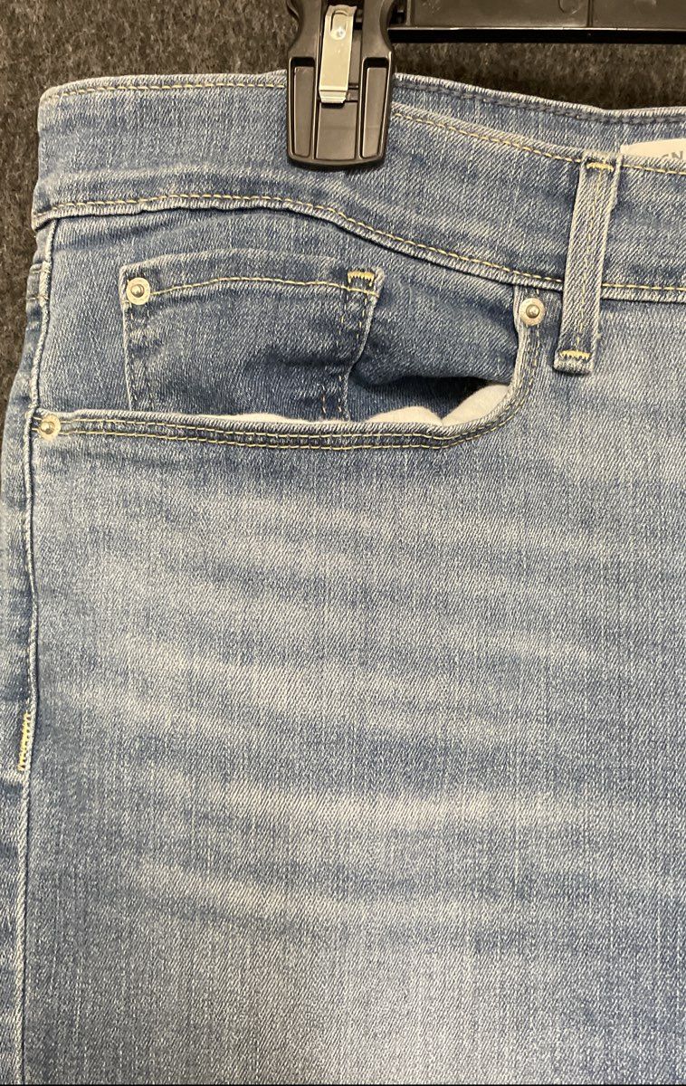 Signature by Levi Strauss Women's Blue Mid Rise Skinny Jeans Sz 16S W33 L28