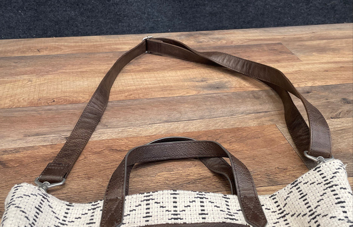 Thirty-One White Black Woven Geometric Crossbody Tote Bag Silver Hardware