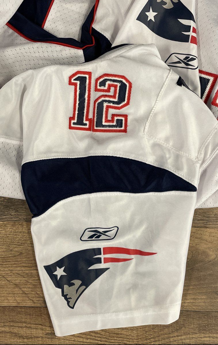 Vintage Reebok Men's Tom Brady New England Patriots NFL Jersey White #12 Sz L