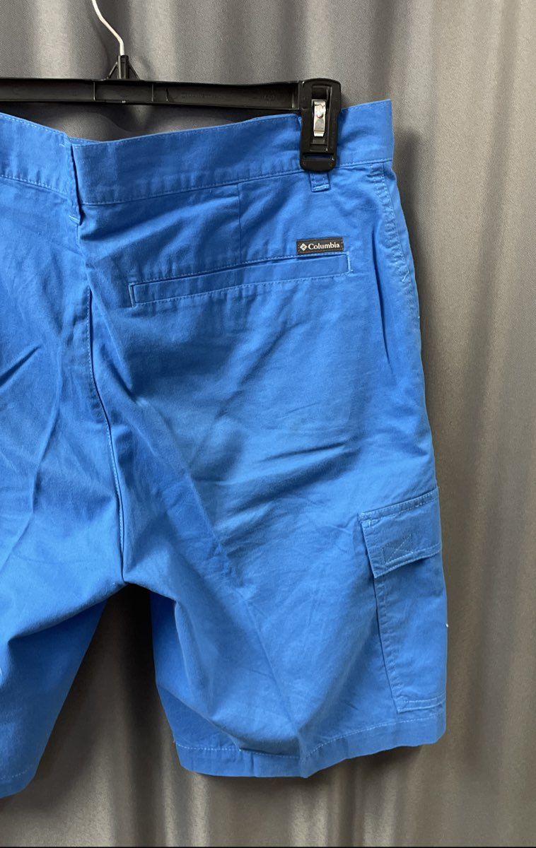 Columbia Men's Blue 100% Cotton Cargo Shorts 10" Inseam Sz 32