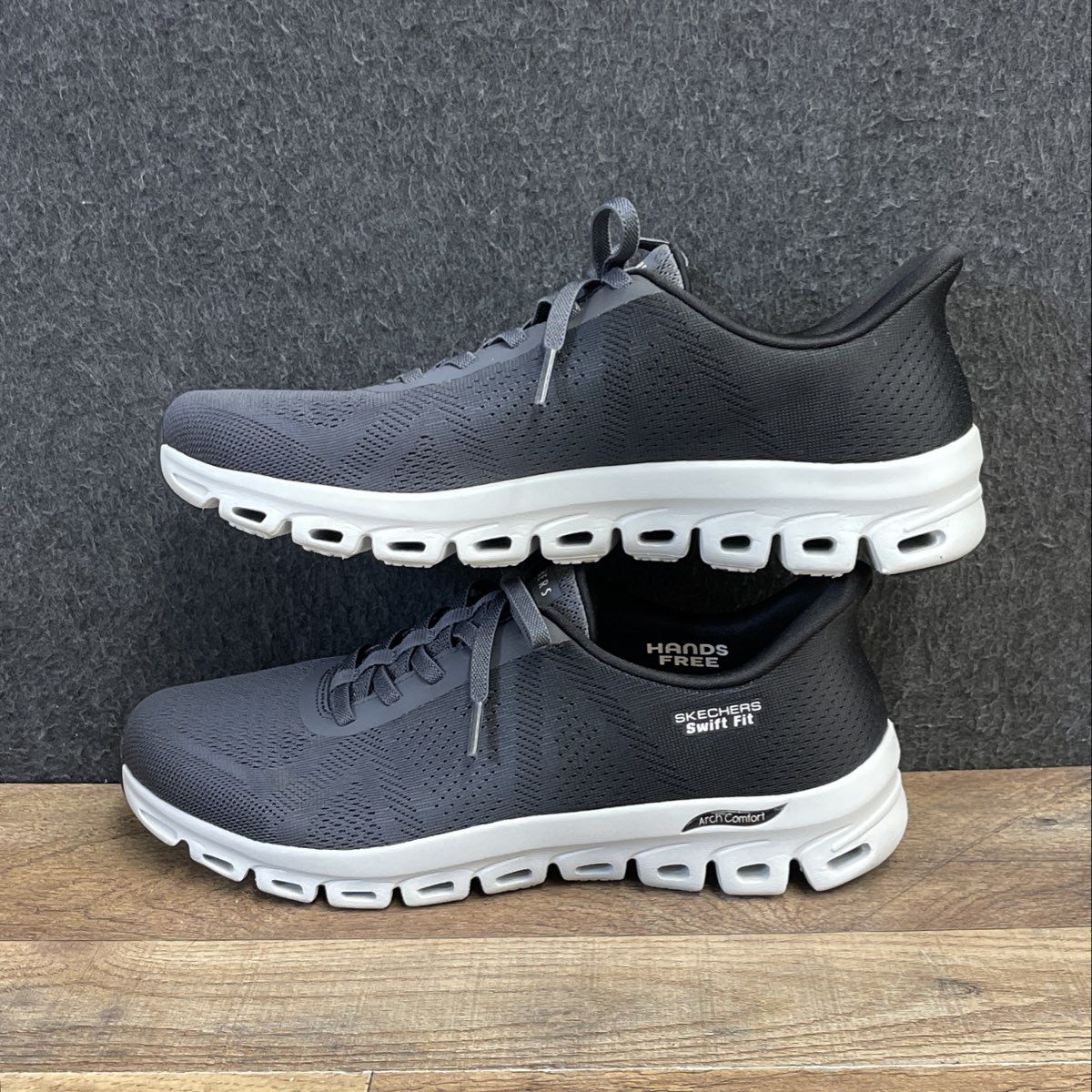 Skechers Hands Free Slip-ins Swift Fit Glide Lite Black Women's Size 9 Sneaker