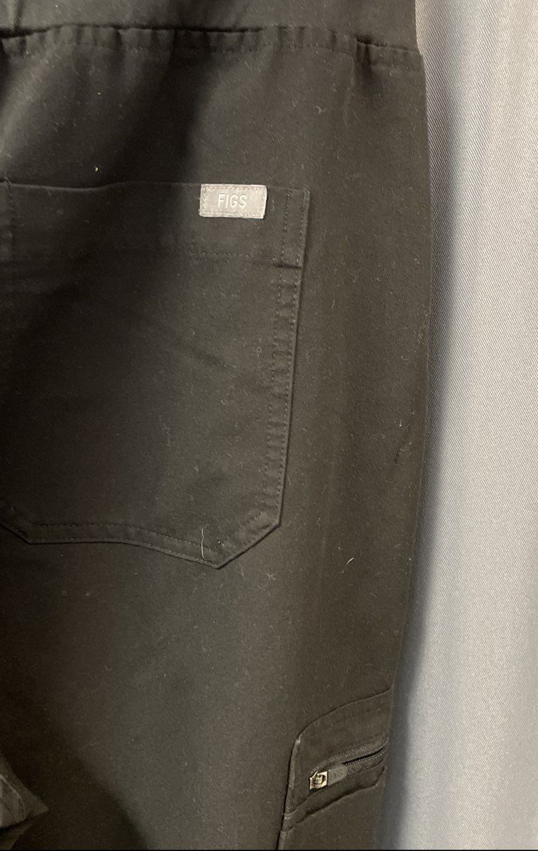 Figs Women's Technical Collection Scrub Pants Black Cargo Sz L