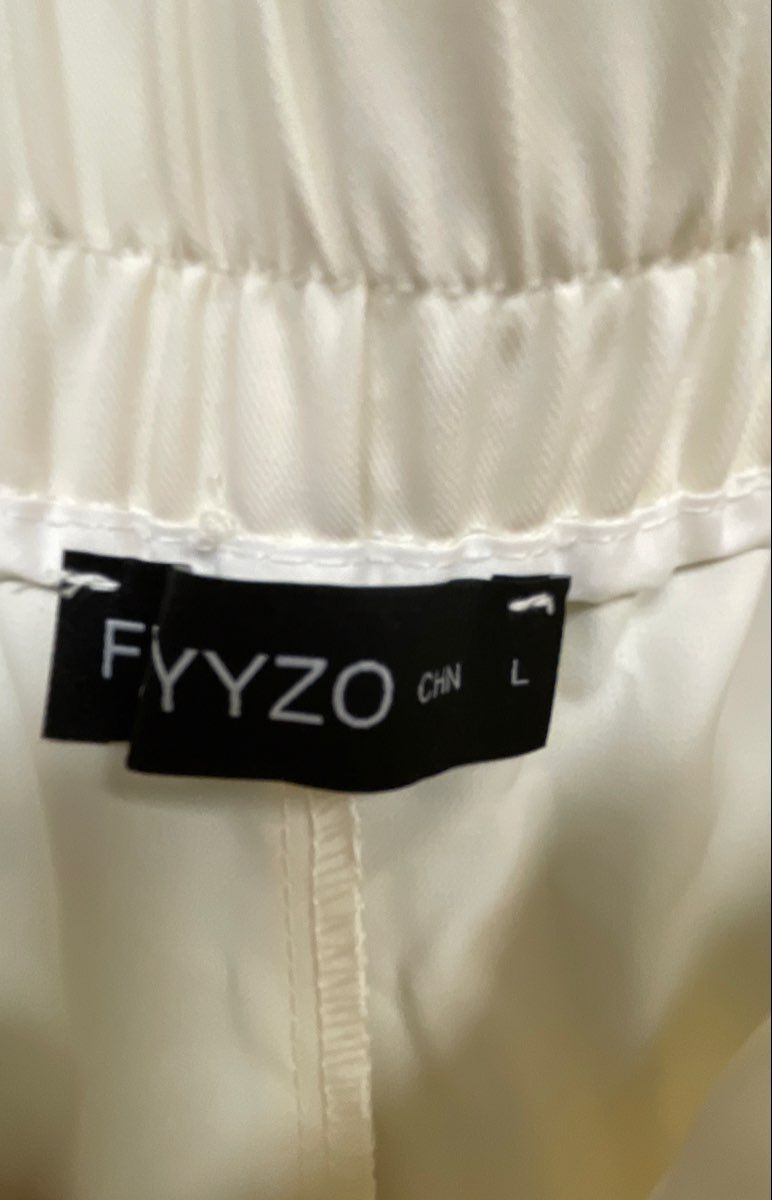 FUNYYZO Women's Ivory Wide Leg Trousers Pants High Waist Pleated Front NWT Sz L