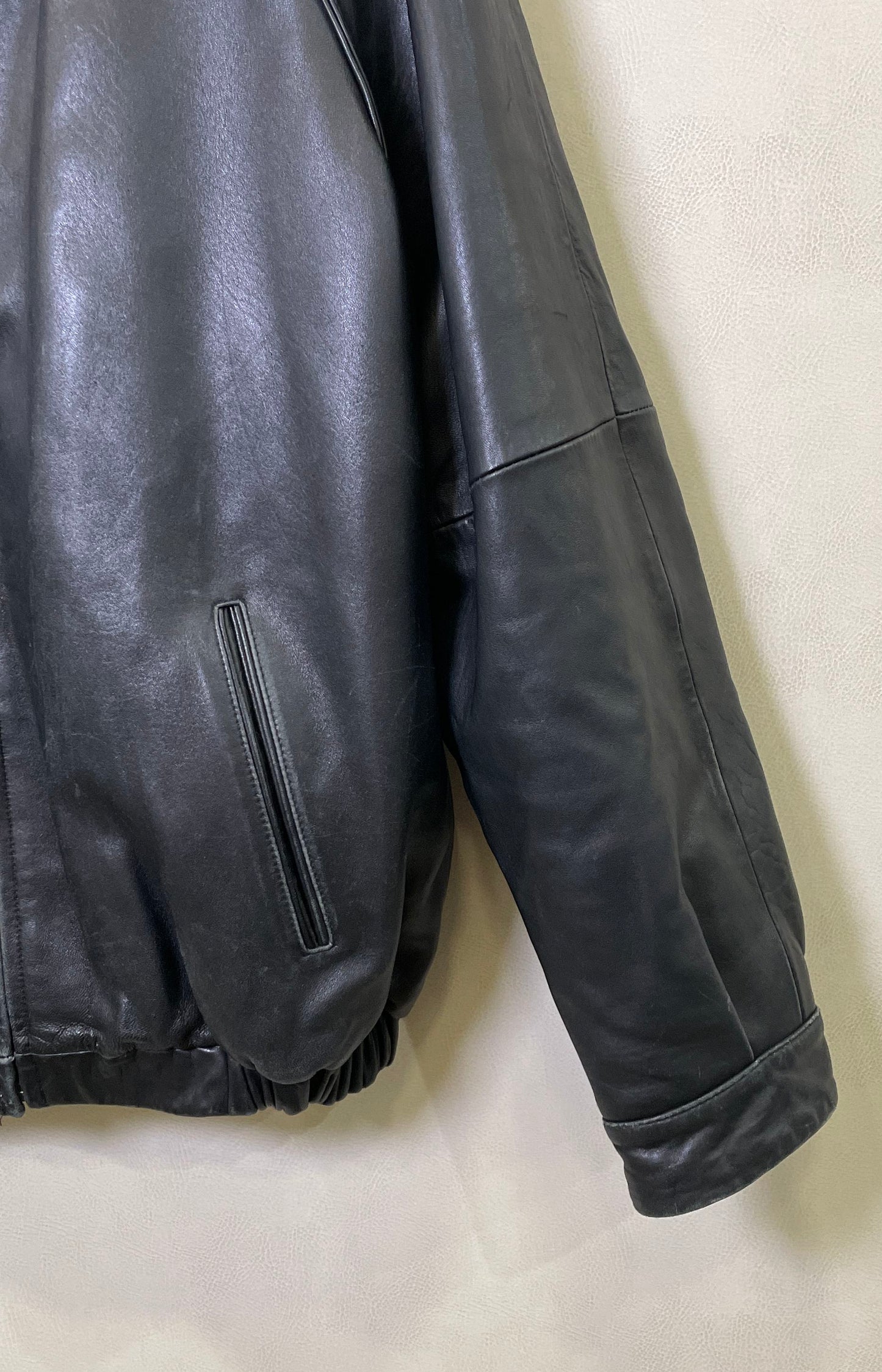Van Heusen Men's Black Leather Bomber Jacket Full Zip Elastic Waist Sz L