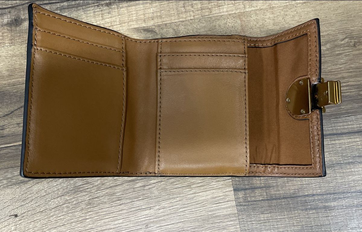 Fossil Tan Brown Leather Tri-fold Compact Wallet Gold Hardware Push Lock