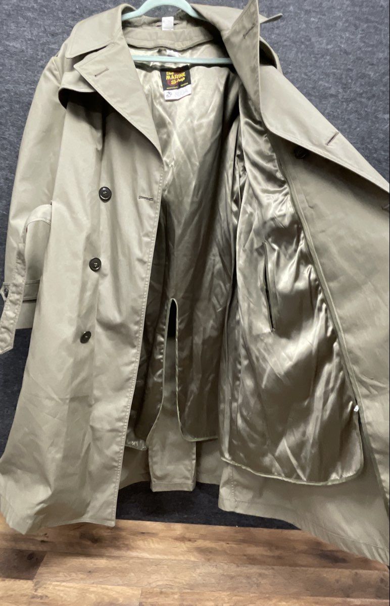The Marine Shop Men's Khaki USMC Approved All-Weather Trench Coat Sz 44R