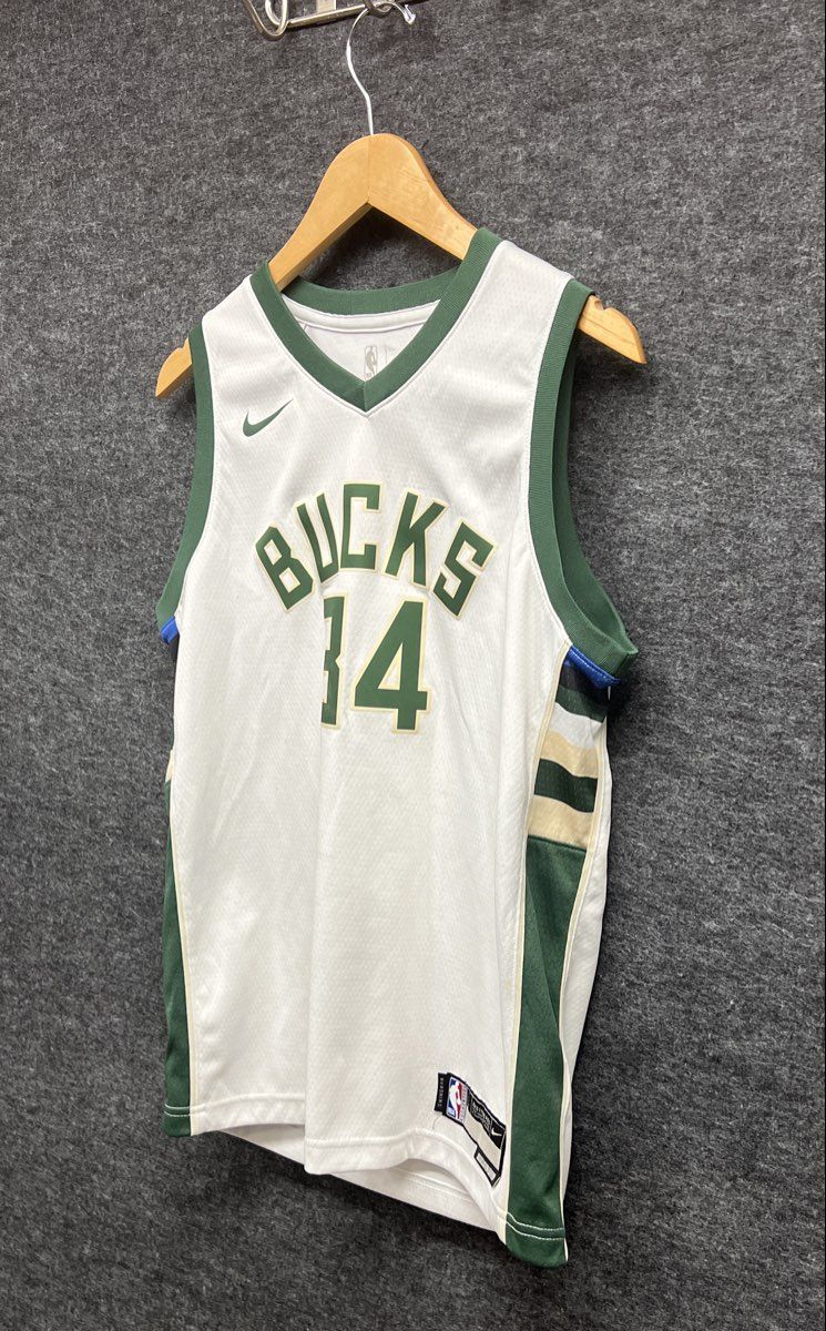 Nike Giannis Antetokounmpo Milwaukee Bucks #34 Association Jersey Boys L 14/16