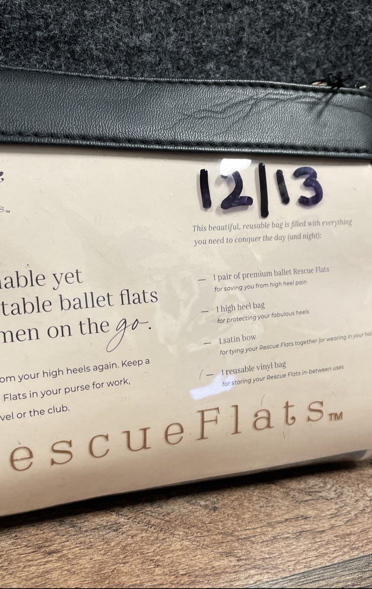 Rescue Flats Rose Gold Foldable Ballet Flats Women's Size 12-13 XL NWT