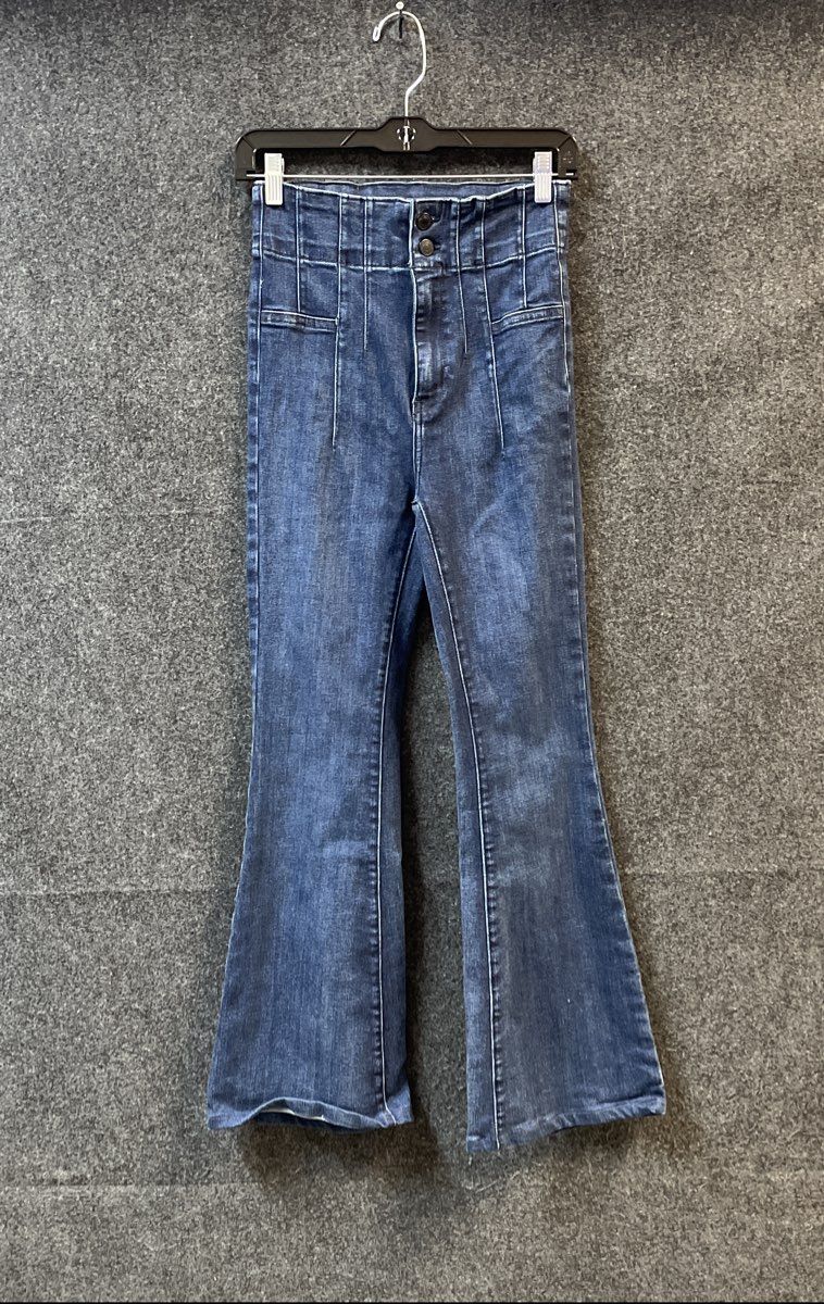 We The Free Women's Blue High Rise Flare Jeans Exposed Button Seam Detail Sz 26