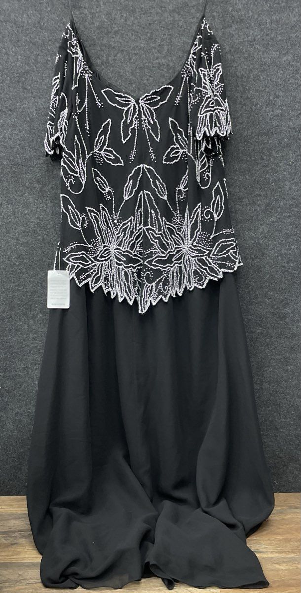 Jkara Women's Black Beaded Floral Sequin Cold Shoulder Formal Gown Sz 22W NWT