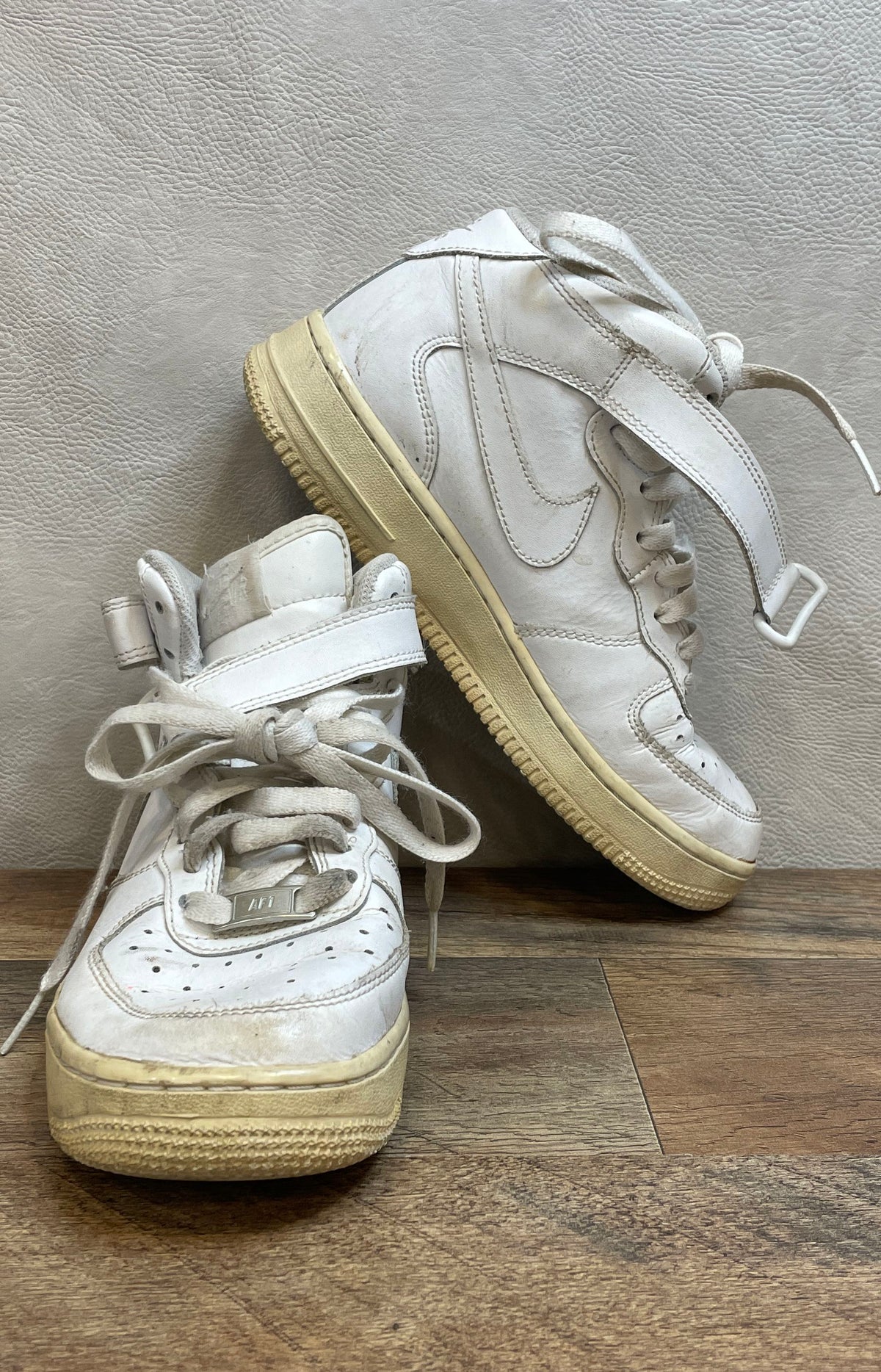 Nike Air Force 1 Mid Triple White Youth Basketball Shoes Size 5.5Y