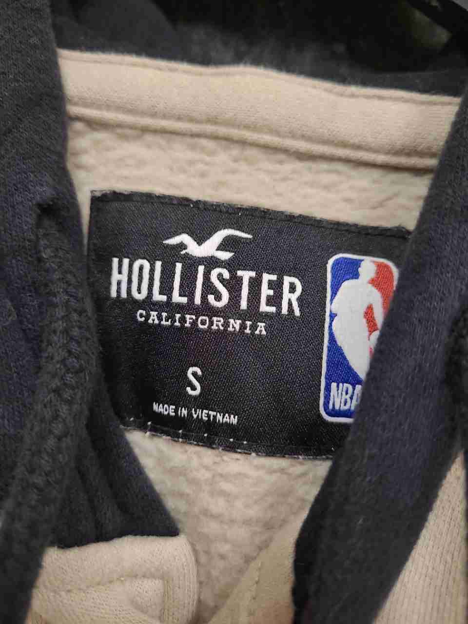 Hollister Men's Basketball Multi Logo Varsity Hooded Jacket Tan Brown Sz S