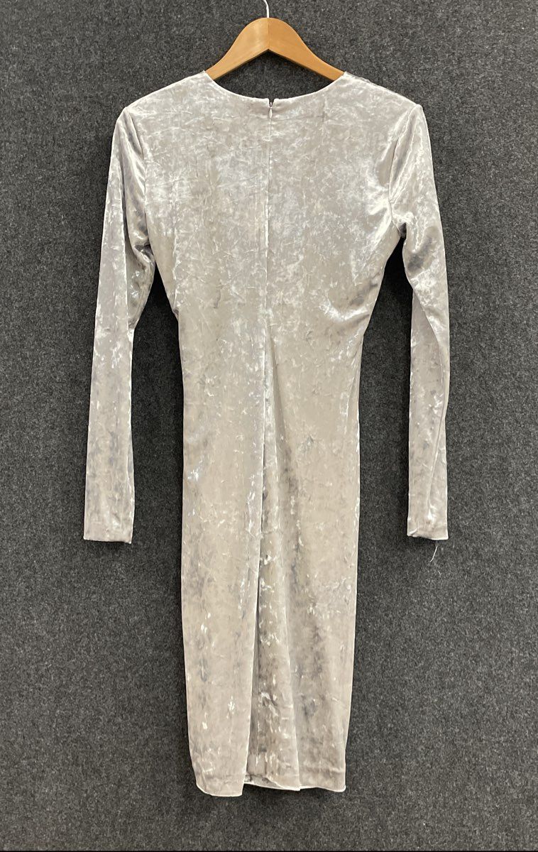 Calvin Klein Women's Silver Crushed Velour Wrap V-Neck Cocktail Dress Sz 2