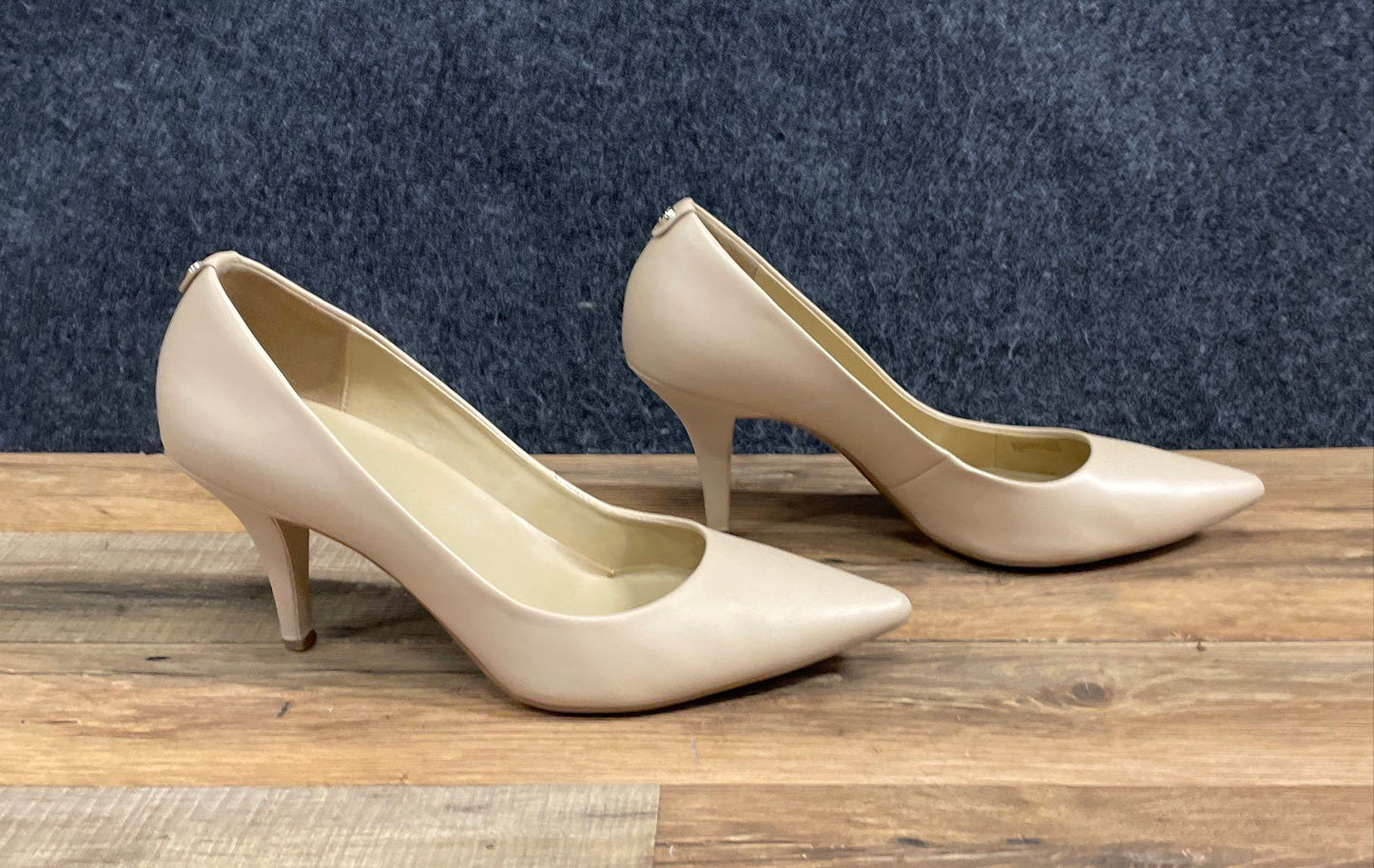 Michael Kors Claire Flex Cream Nude Pointed Toe Pumps Size 11