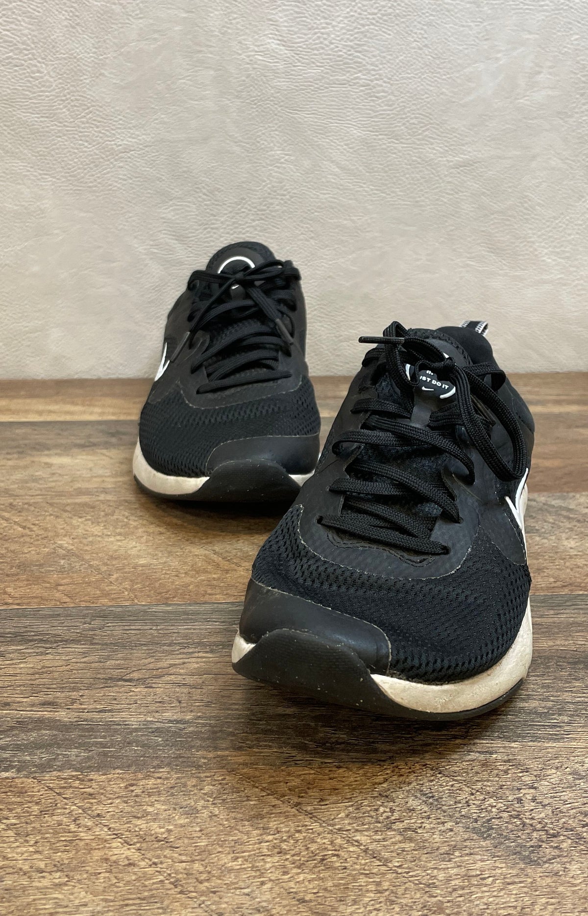 Nike Renew Ride 3 Black White Women's Running Shoes Size 7