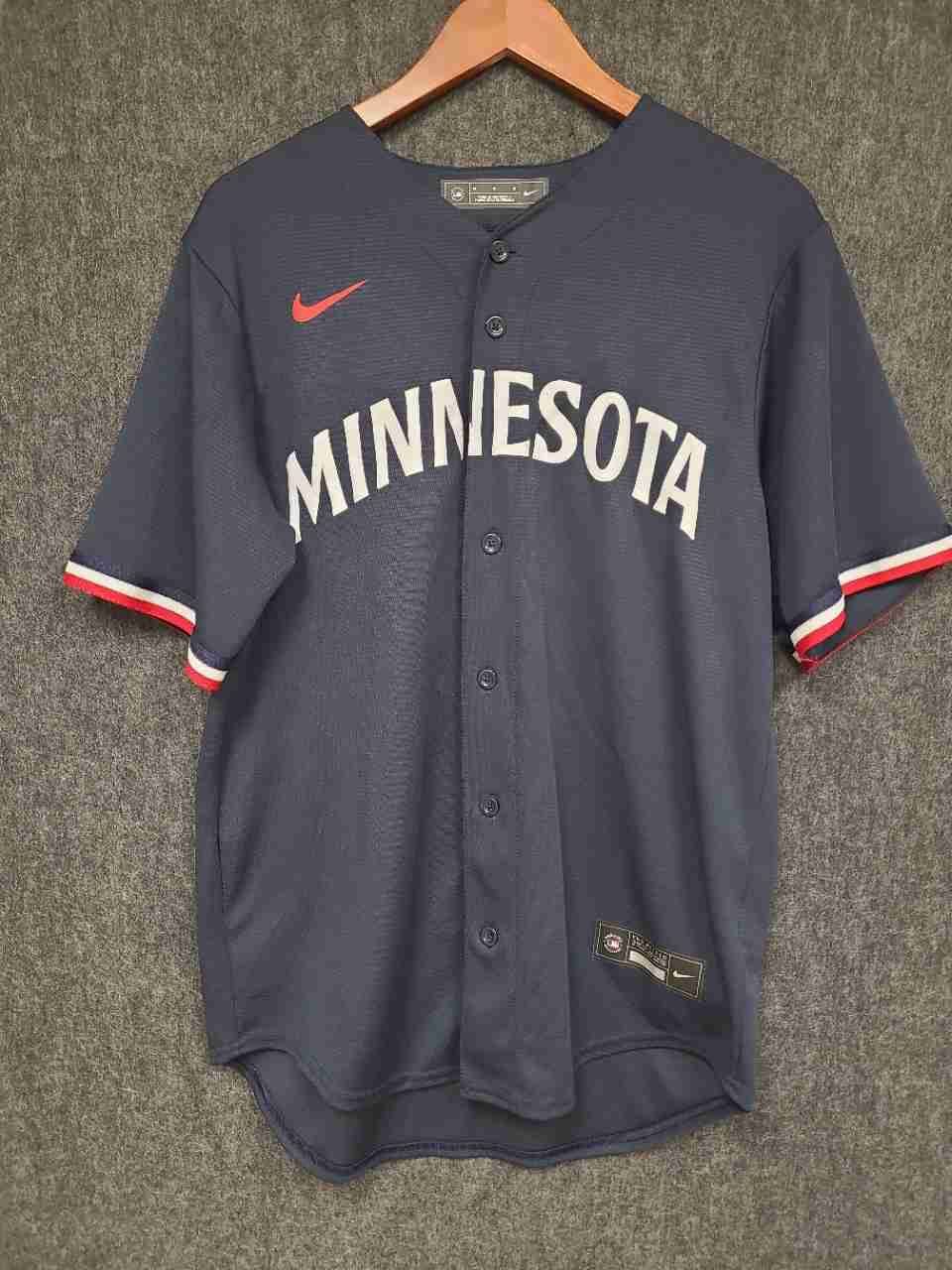 Nike Men's Minnesota Twins Carlos Correa Navy Blue Baseball Jersey Size M