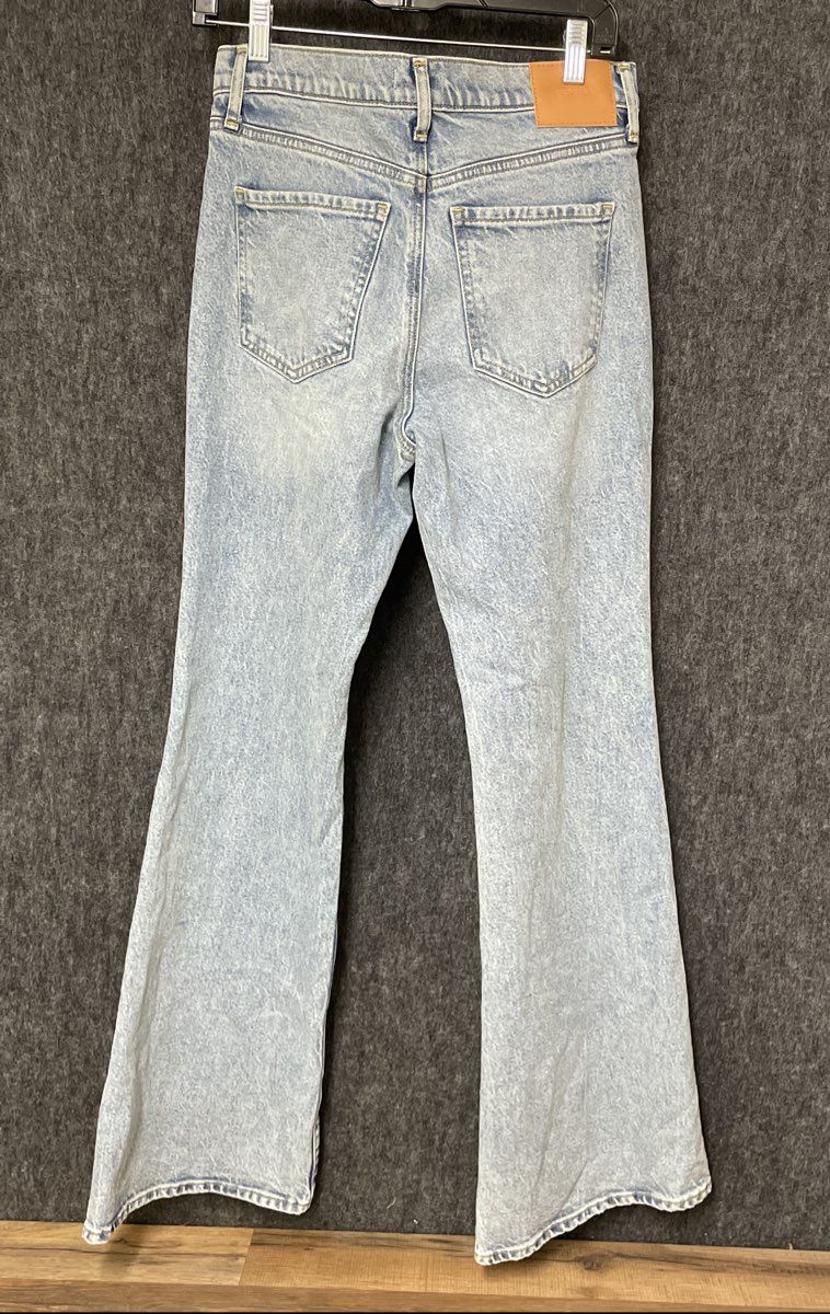 Express Women's '70s Flare Mid Rise Light Wash Blue Denim Jeans Sz 8R