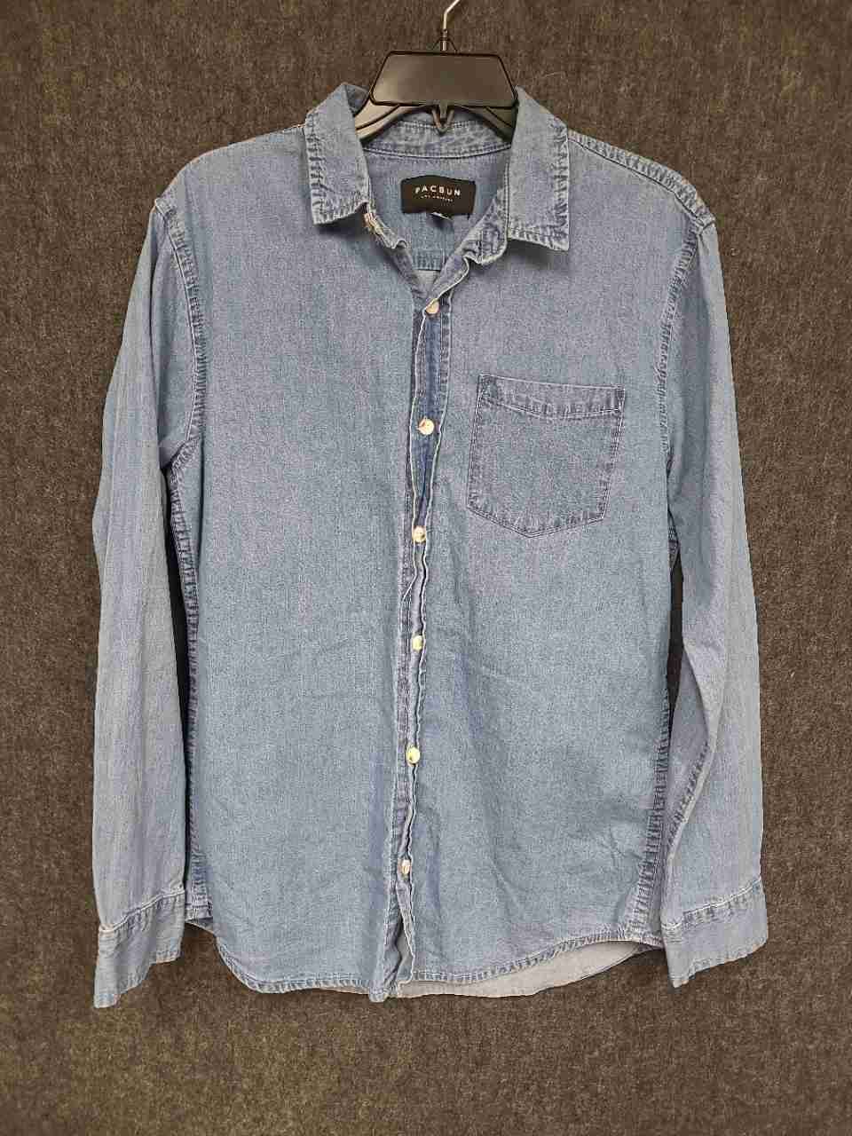 PacSun Men's Light Wash Blue Denim Long Sleeve Button Down Shirt Size M