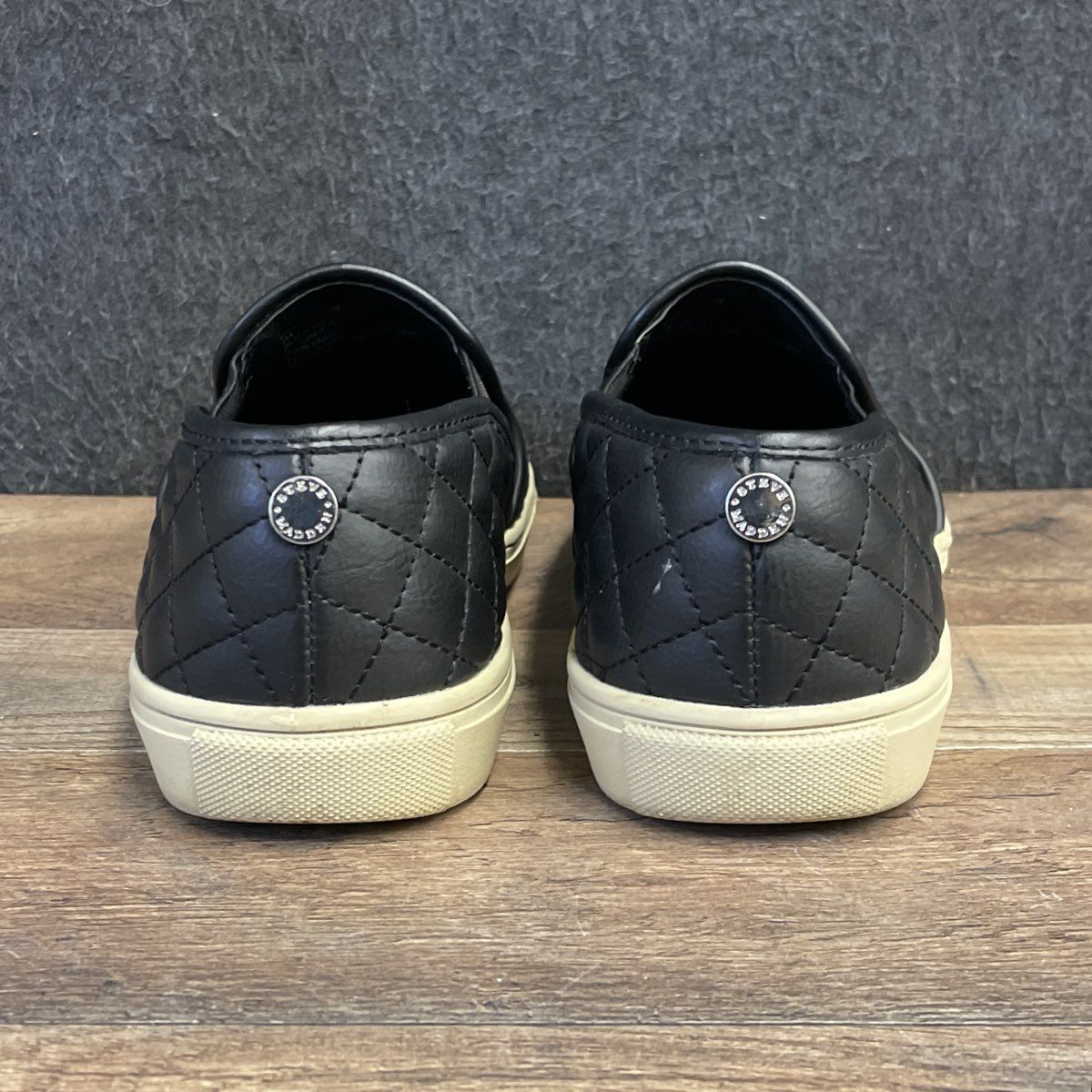 Steve Madden Ecentrcq Black Quilted Slip-On Sneakers Women's Size 7