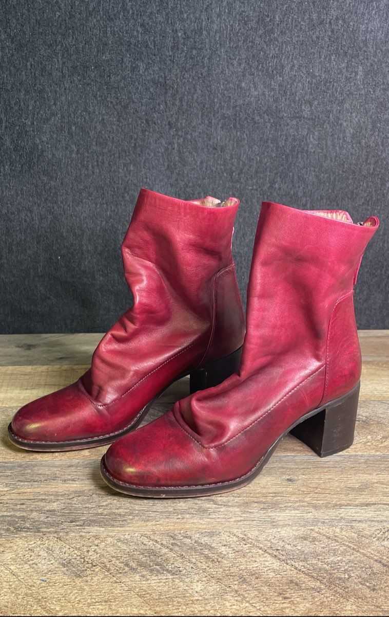 Chelsea & Violet Fredm Red Leather Block Heel Zip Ankle Boots Women's Size 7