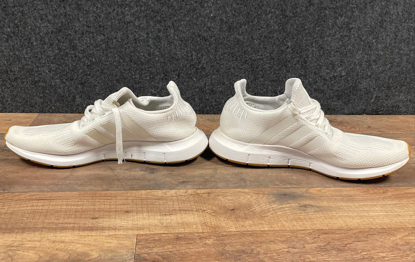Adidas Swift Run White Gum Running Sneakers Men's Size 10.5 F35266