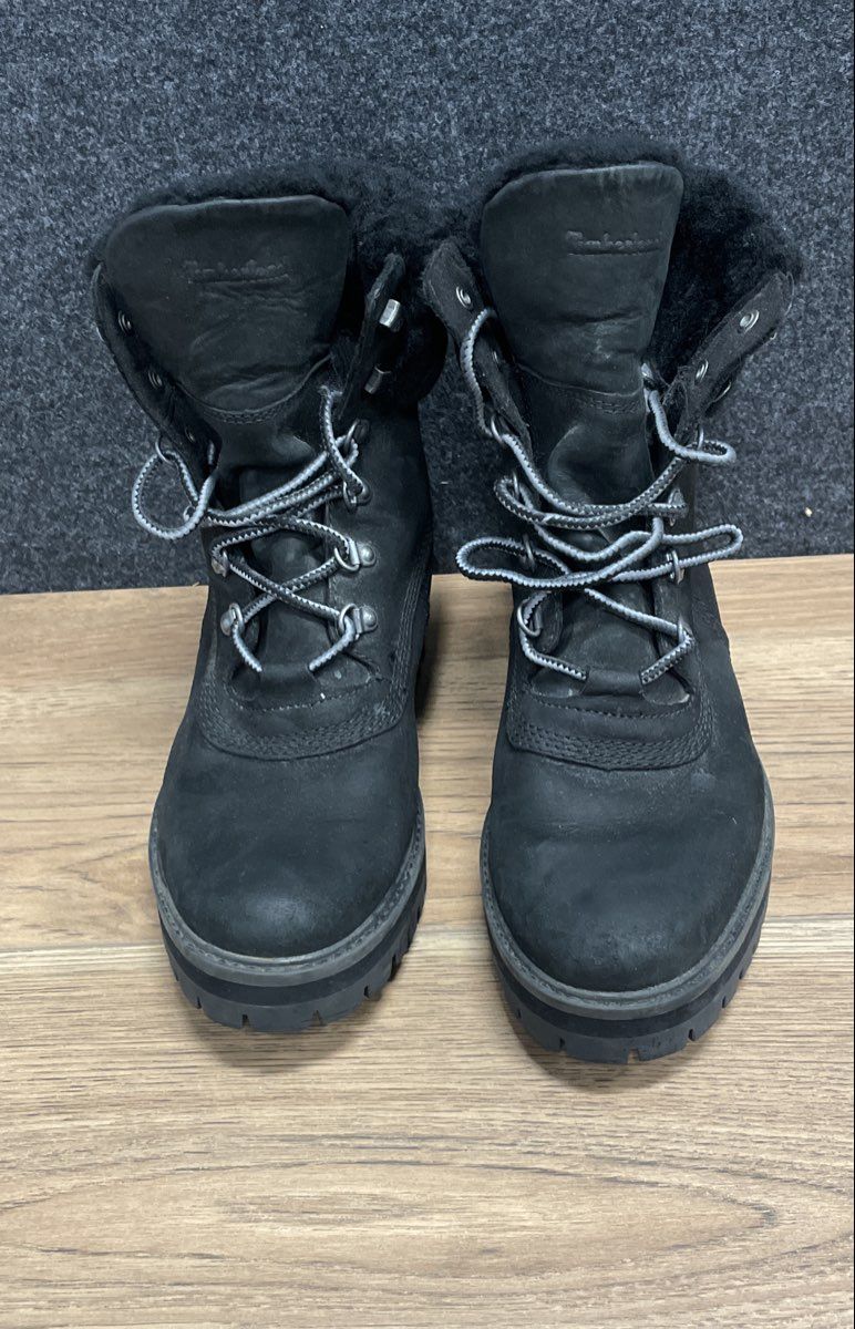 Timberland Courmayeur Valley Faux Fur Collar Black Nubuck Boots Women's Size 10