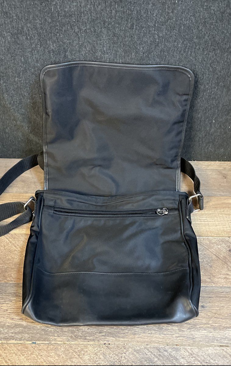 Vintage Polo Sport Ralph Lauren Black Nylon Messenger Crossbody Bag