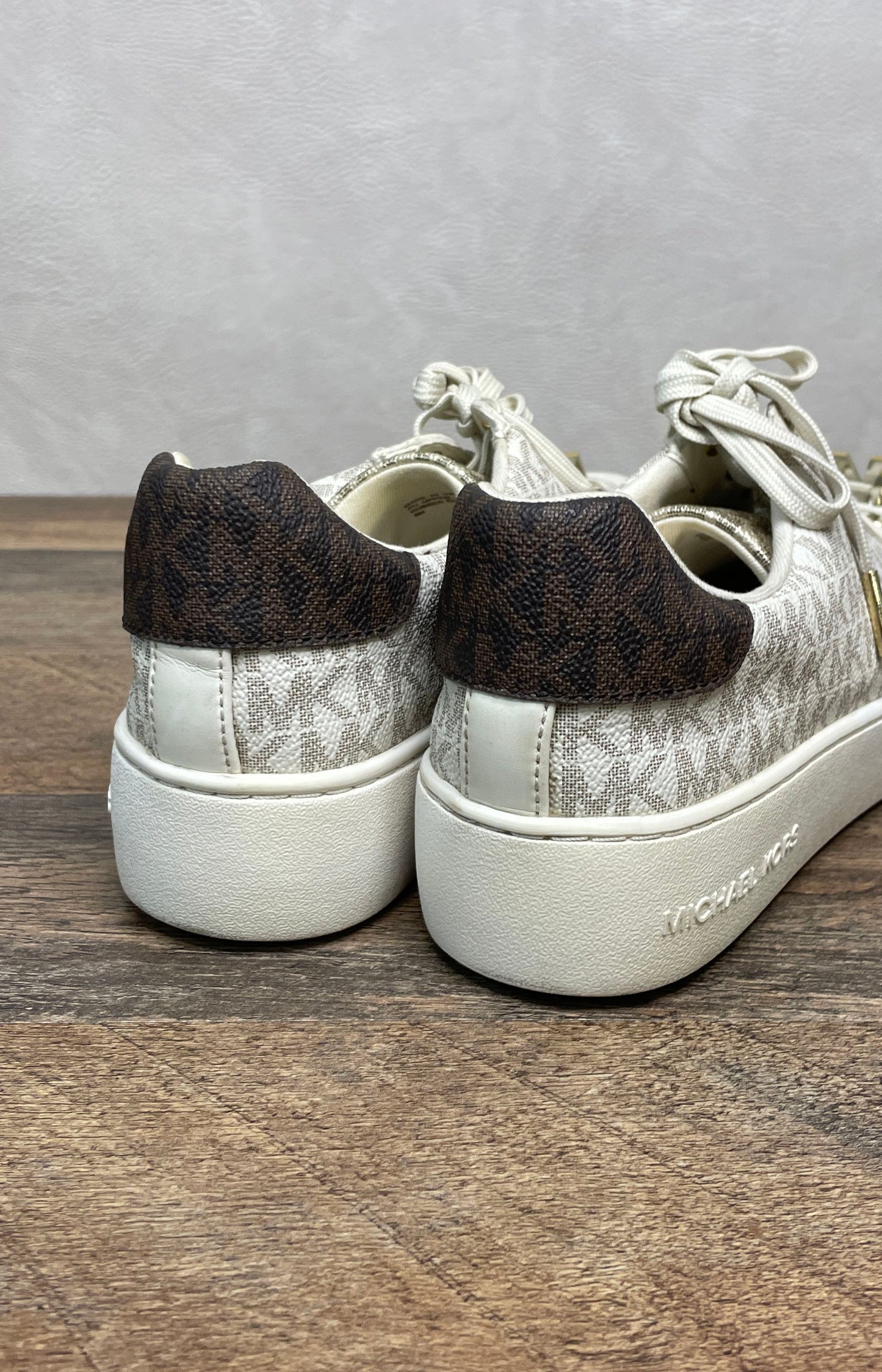 Michael Kors Poppy Platform Vanilla Logo Sneakers Women's Size 8M