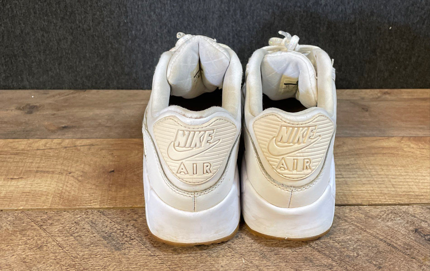 Nike Air Max 90 White Gum Leather Shoes Youth Size 6Y 897987-100