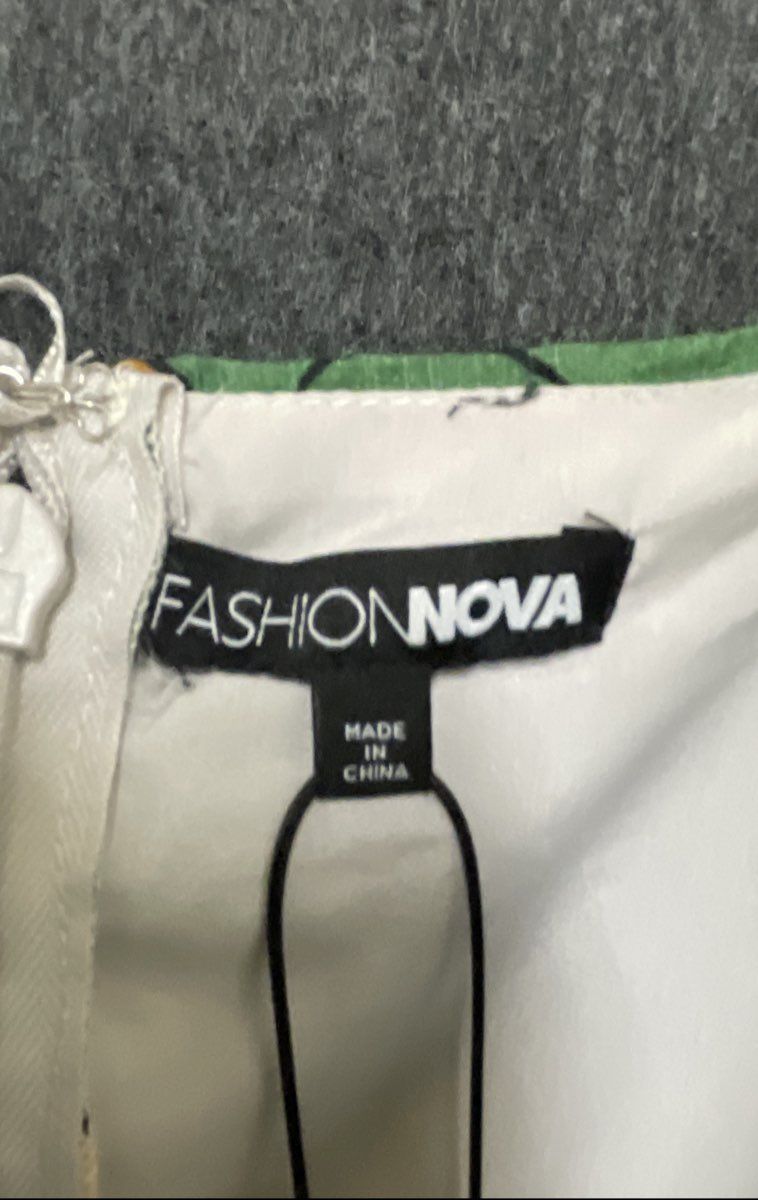 Fashion Nova Women's Kamiyah Printed Jumpsuit Multicolor Green Abstract NWT 2X