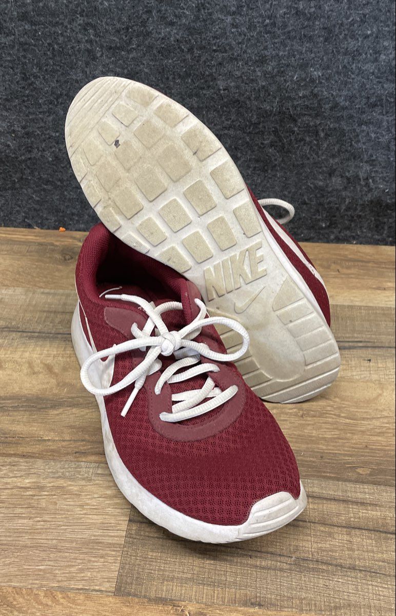 Nike Tanjun Team Red White Women's Running Shoes Sneakers Size 9.5