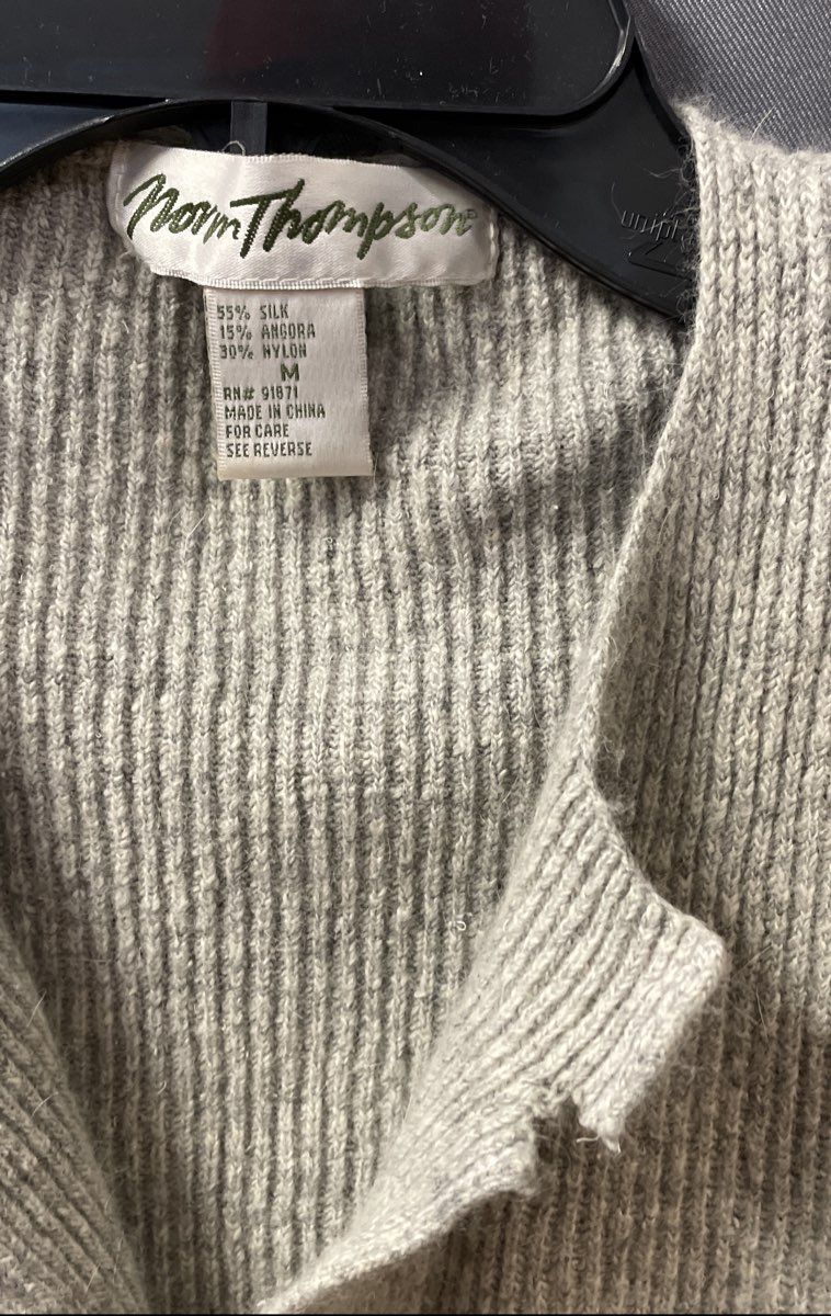 Vintage Y2K Norm Thompson Women's Gray Silk Angora Ribbed Cardigan Pearl Sz M