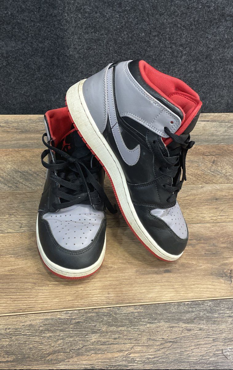 Nike Air Jordan 1 Mid Cement Grey Black Fire Red GS Size 7Y DQ8423-006
