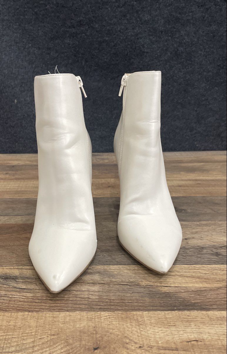 Nine West White Pointed Toe High Stiletto Heel Ankle Boots Size 8M