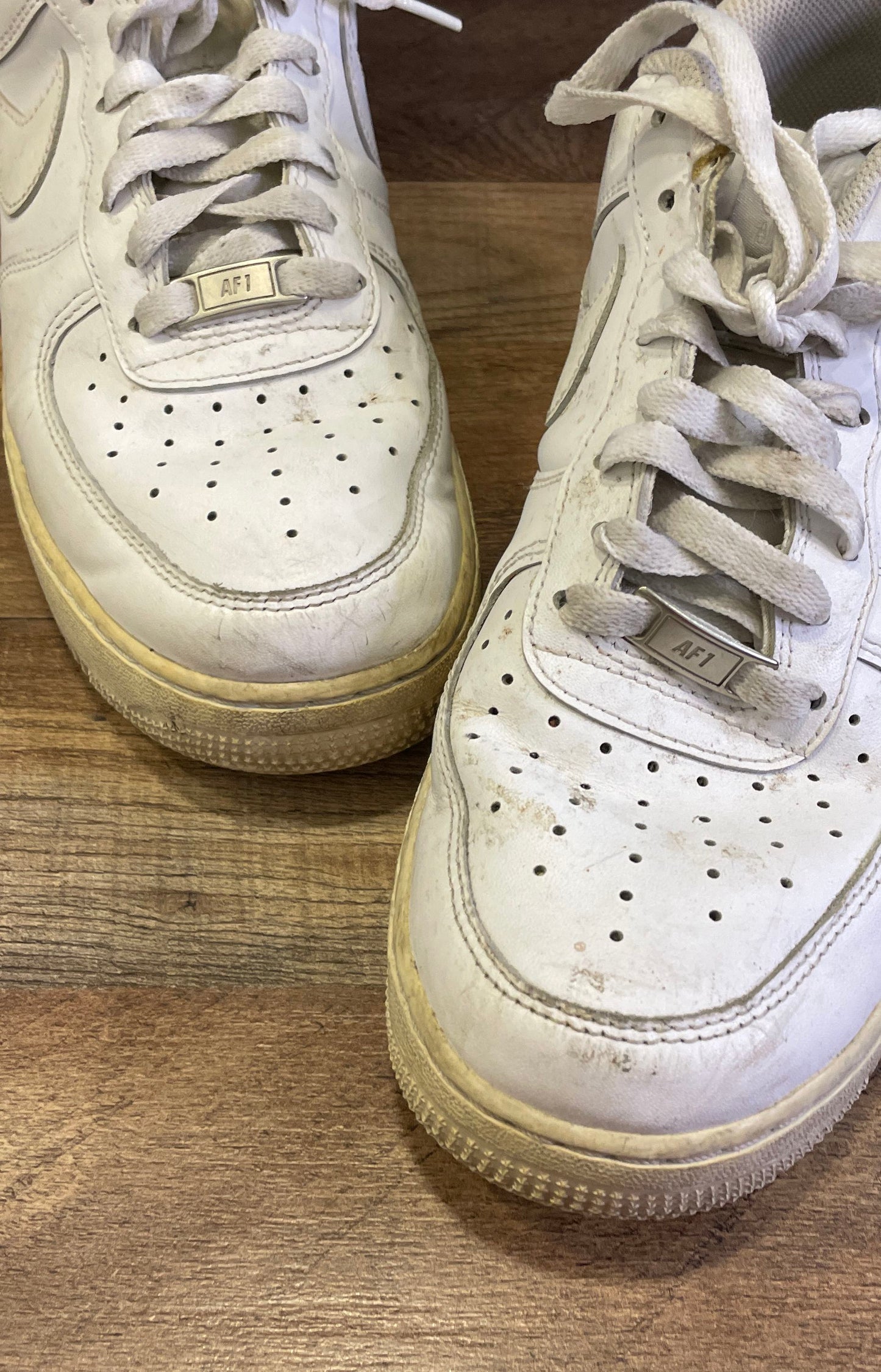 Nike Air Force 1 Low Triple White Leather Sneakers Size 9.5