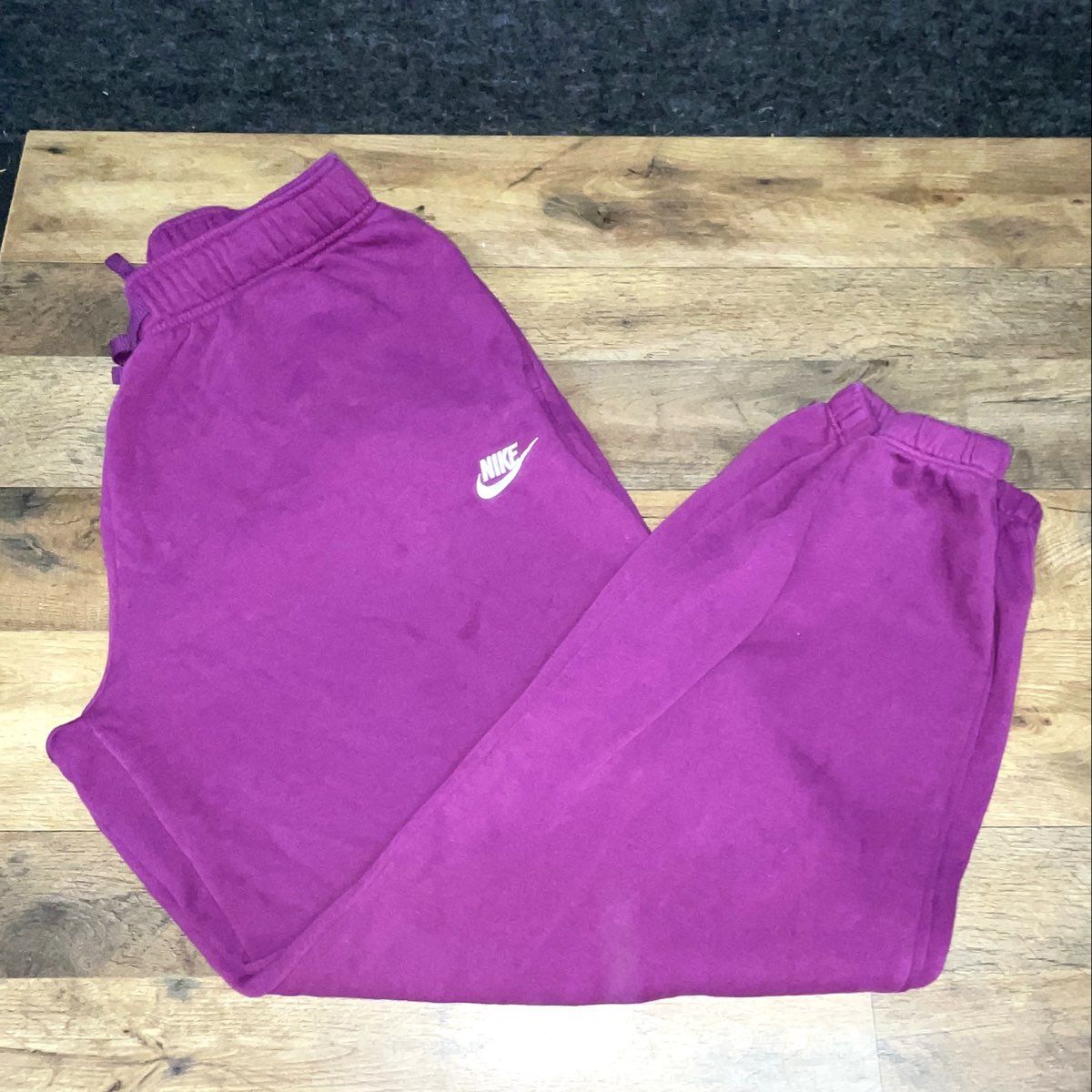 Nike Women's Club Fleece Joggers Purple Magenta Embroidered Sweatpants Sz M