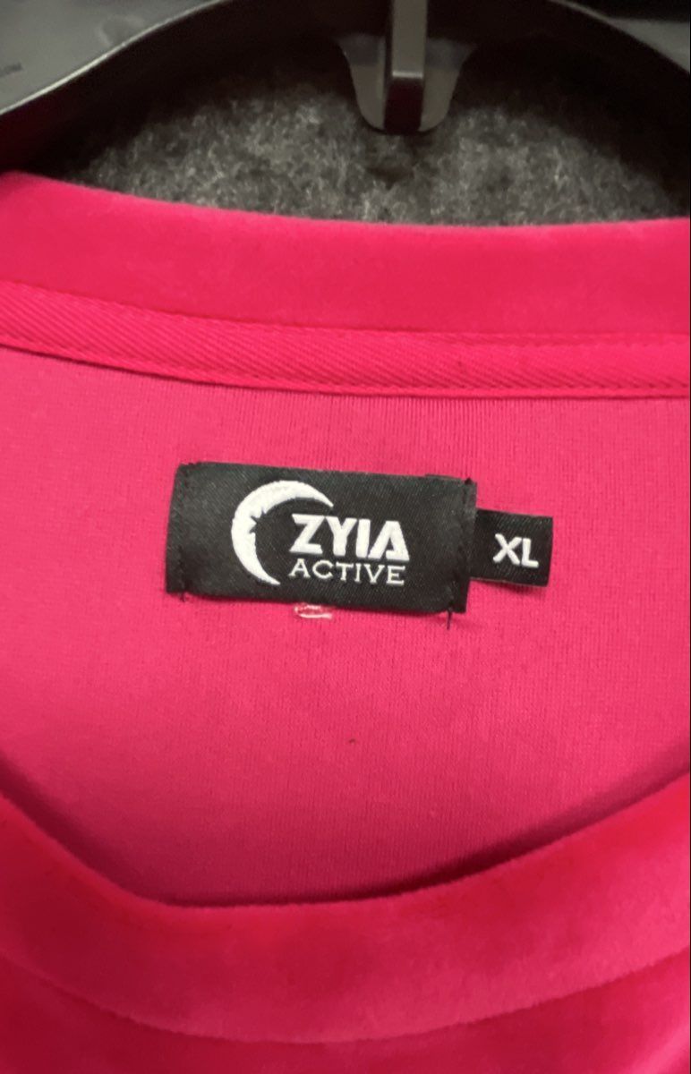 Zyia Active Women's Pink Velour Embossed Logo Pullover Sweatshirt Sz XL