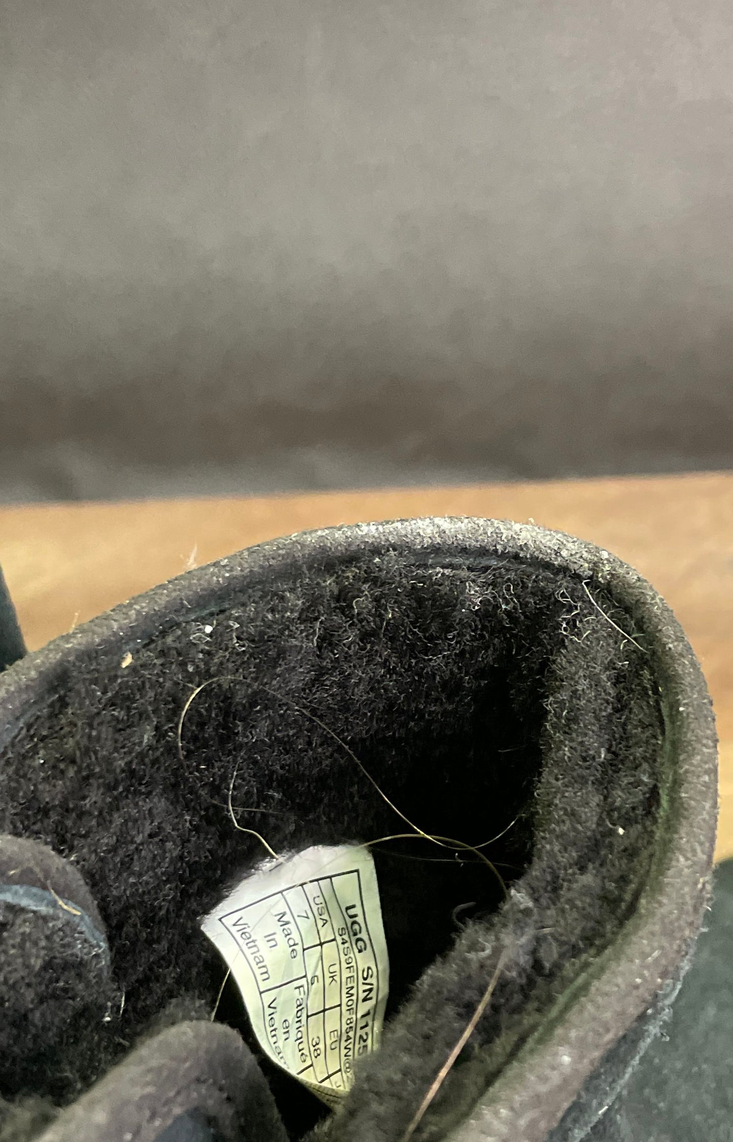 UGG Classic Mini II Black Suede Shearling Lined Boots Women's Size 7