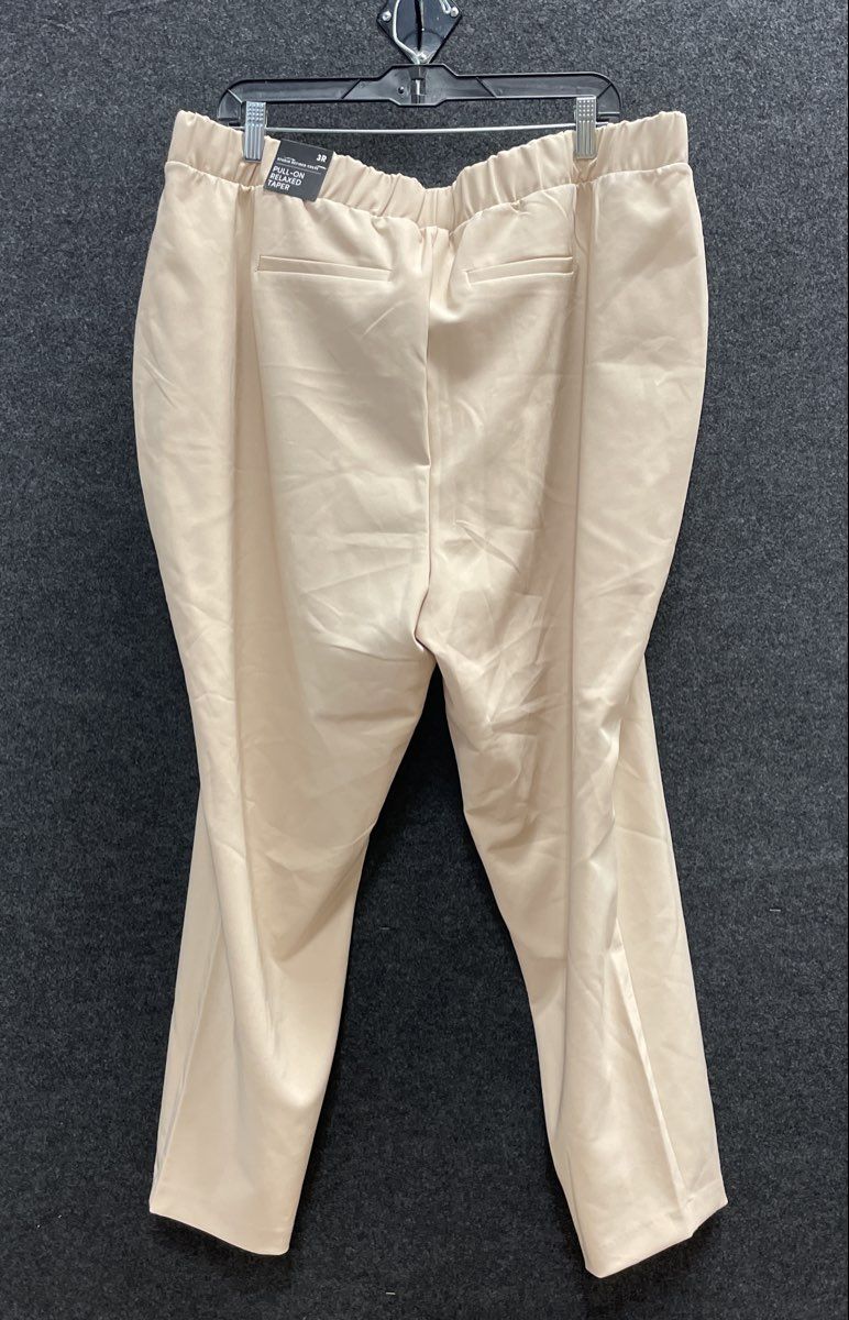 Torrid Women's Cream Studio Refined Crepe Pull-On Relaxed Taper Pants NWT Sz 3R
