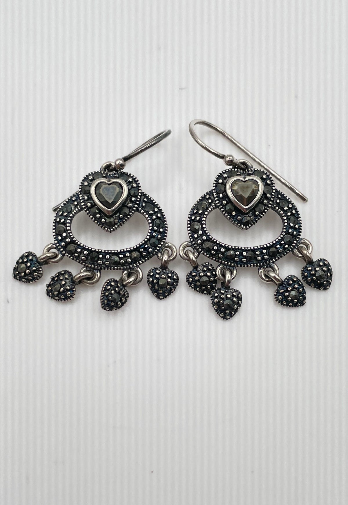 925 Sterling Silver Marcasite Heart Chandelier Dangle Earrings 6.5g